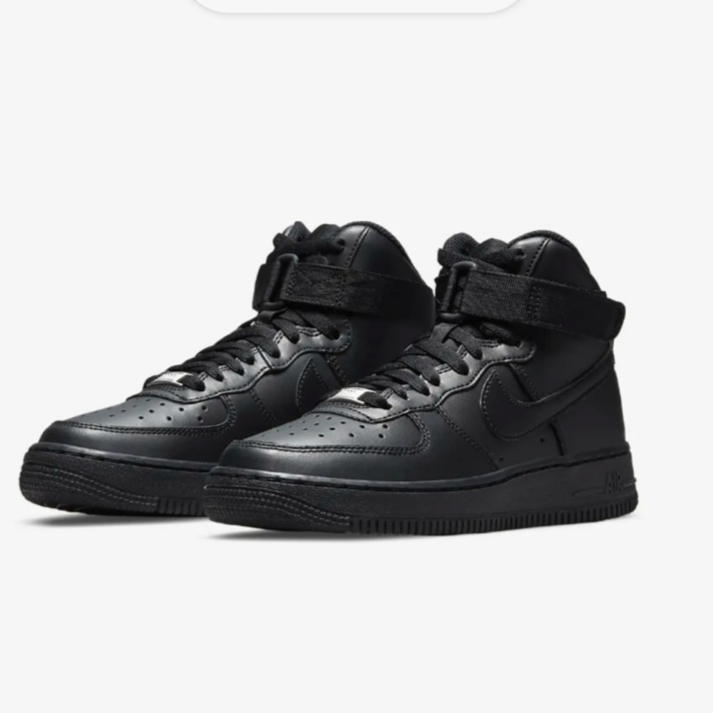Like new air force 1's big boys size 4